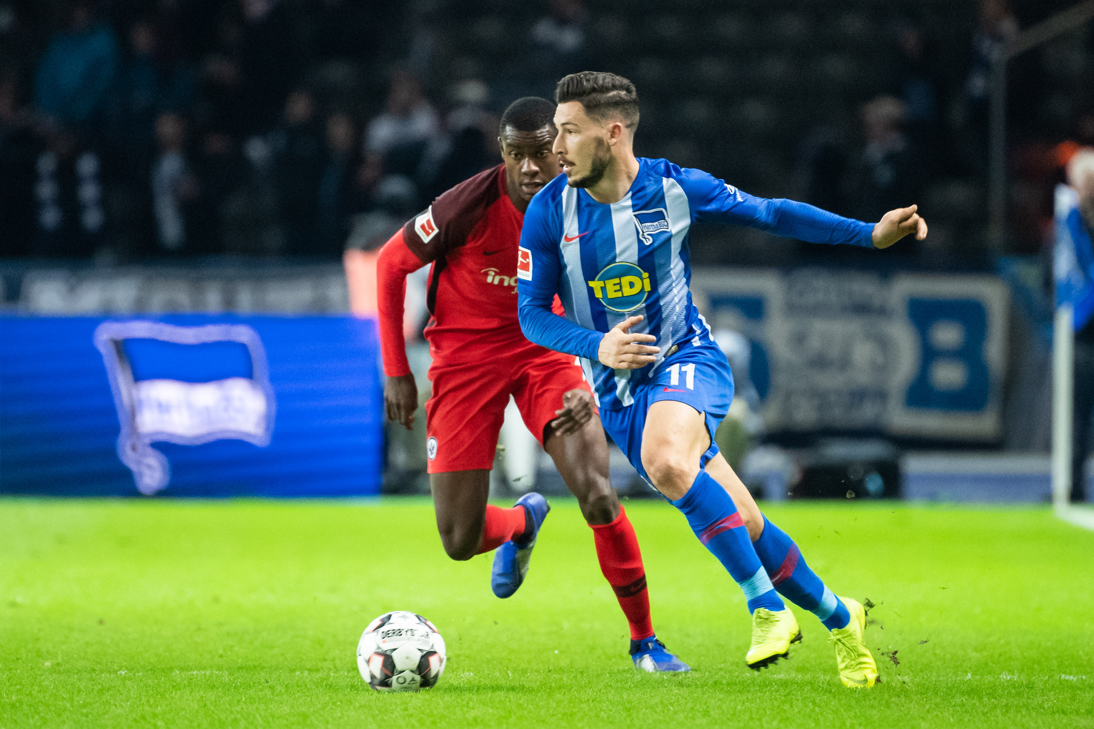 那不勒斯门将罚出时速130公里点球，已成足坛最快点射之一