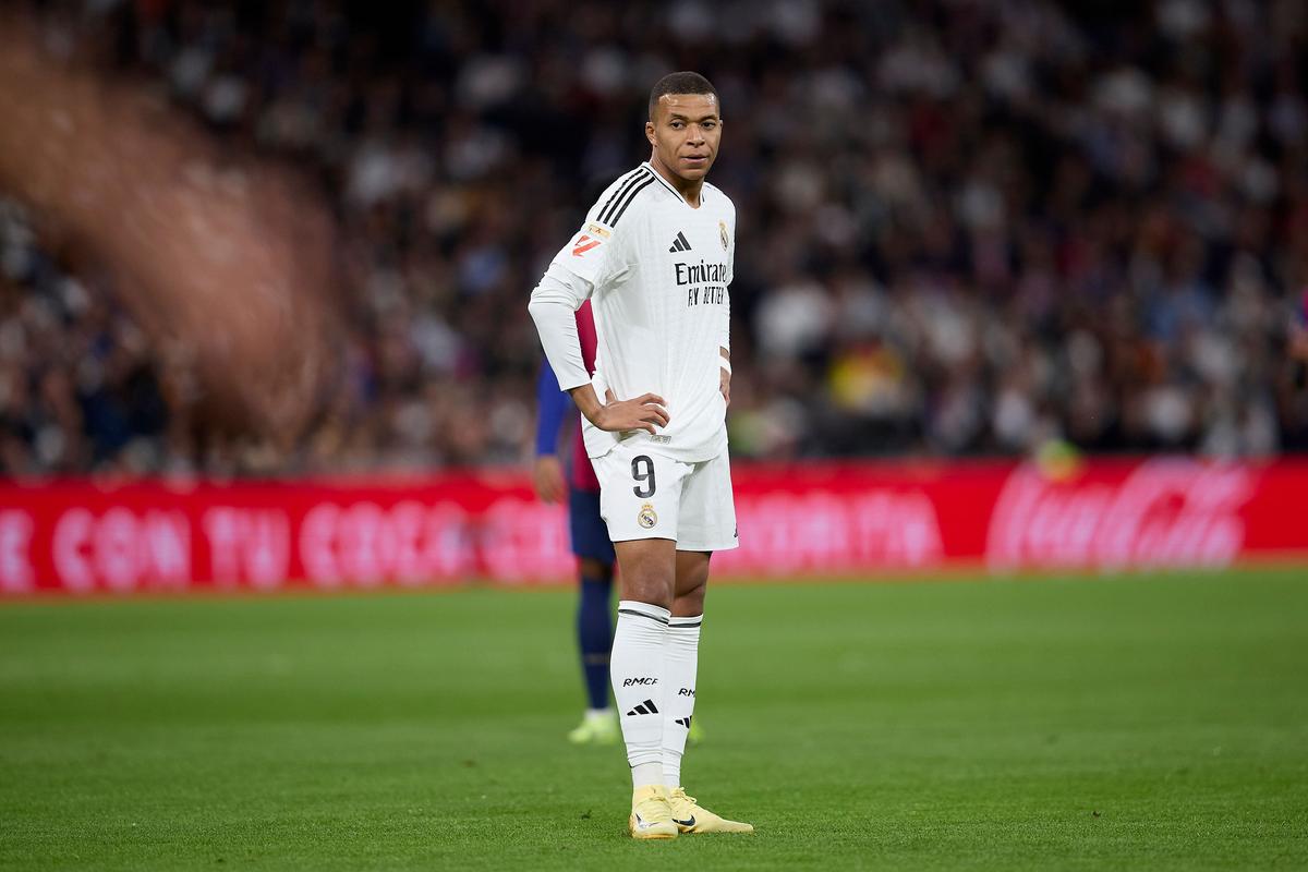 11打10！0-1到1-1 英超巅峰对决：13.1亿豪门3轮2平+17场不败