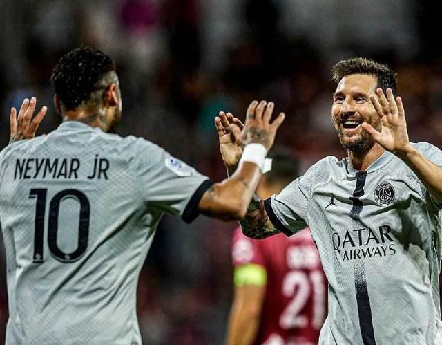 欧冠淘汰赛前瞻：拜仁客战巴黎,