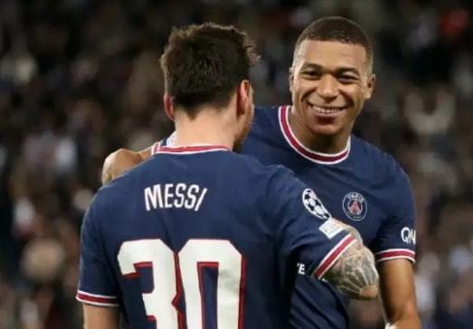 都体：尤文要求斯帕莱蒂遵守正装规定，比赛时不可以穿运动服