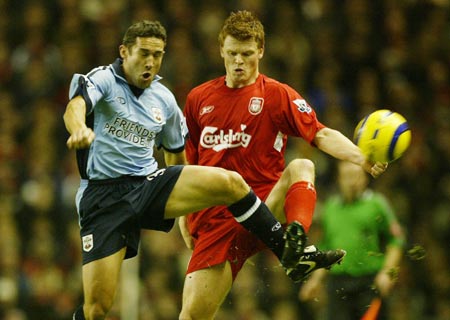 记者：阿隆索国家德比惹恼维尼修斯后，曾让米利唐去找他谈谈