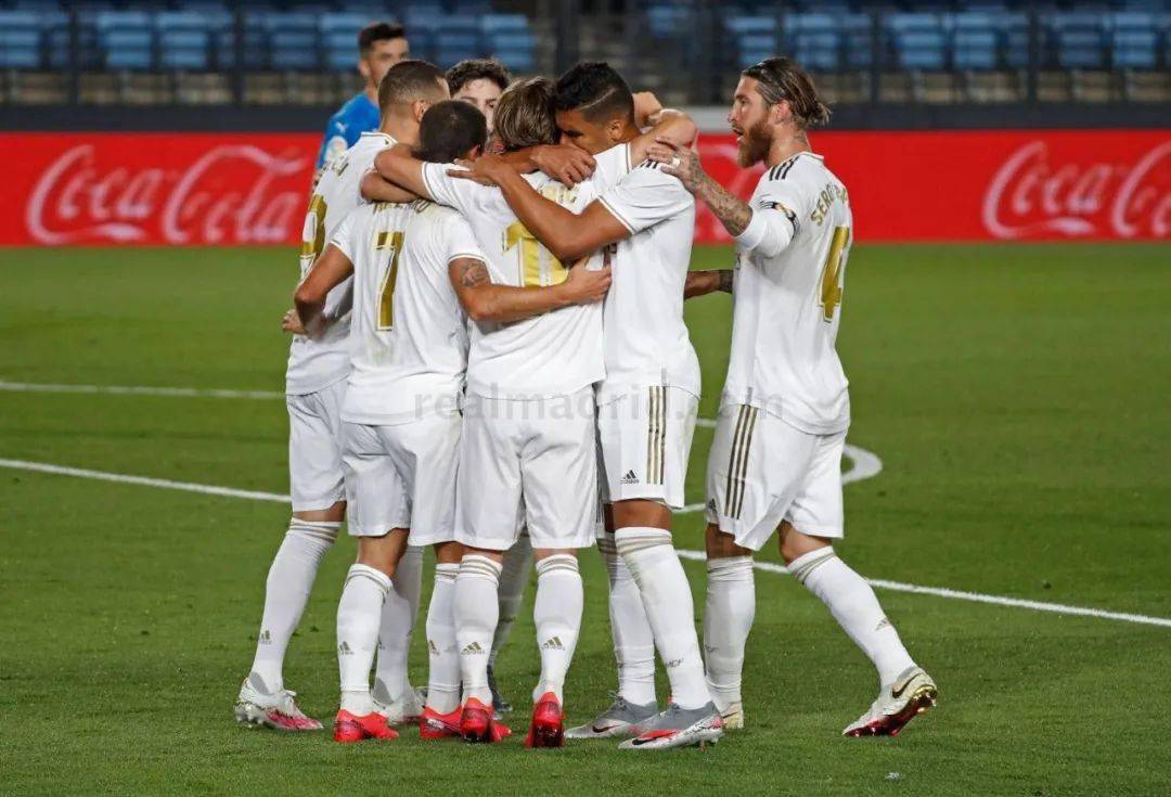 足协杯决赛——中国足坛本年度最后一场焦点战！明晚...