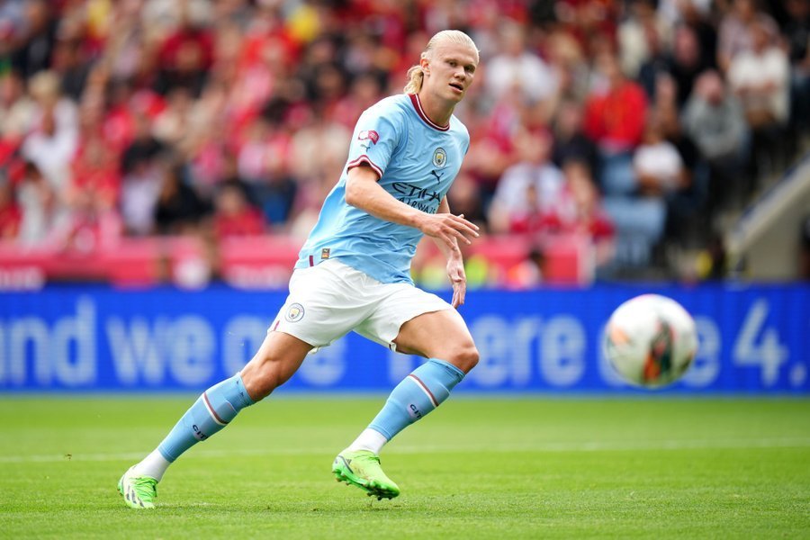 二象性，海港去年进96球刷中超纪录，今年丢44球刷冠军队纪录